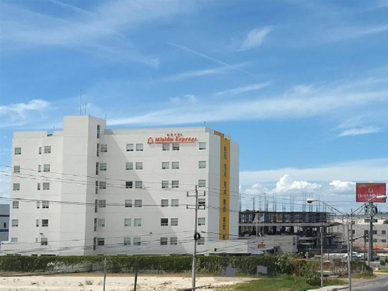 Mision Express Monterrey Aeropuerto La Fe Hotel Apodaca Ngoại thất bức ảnh