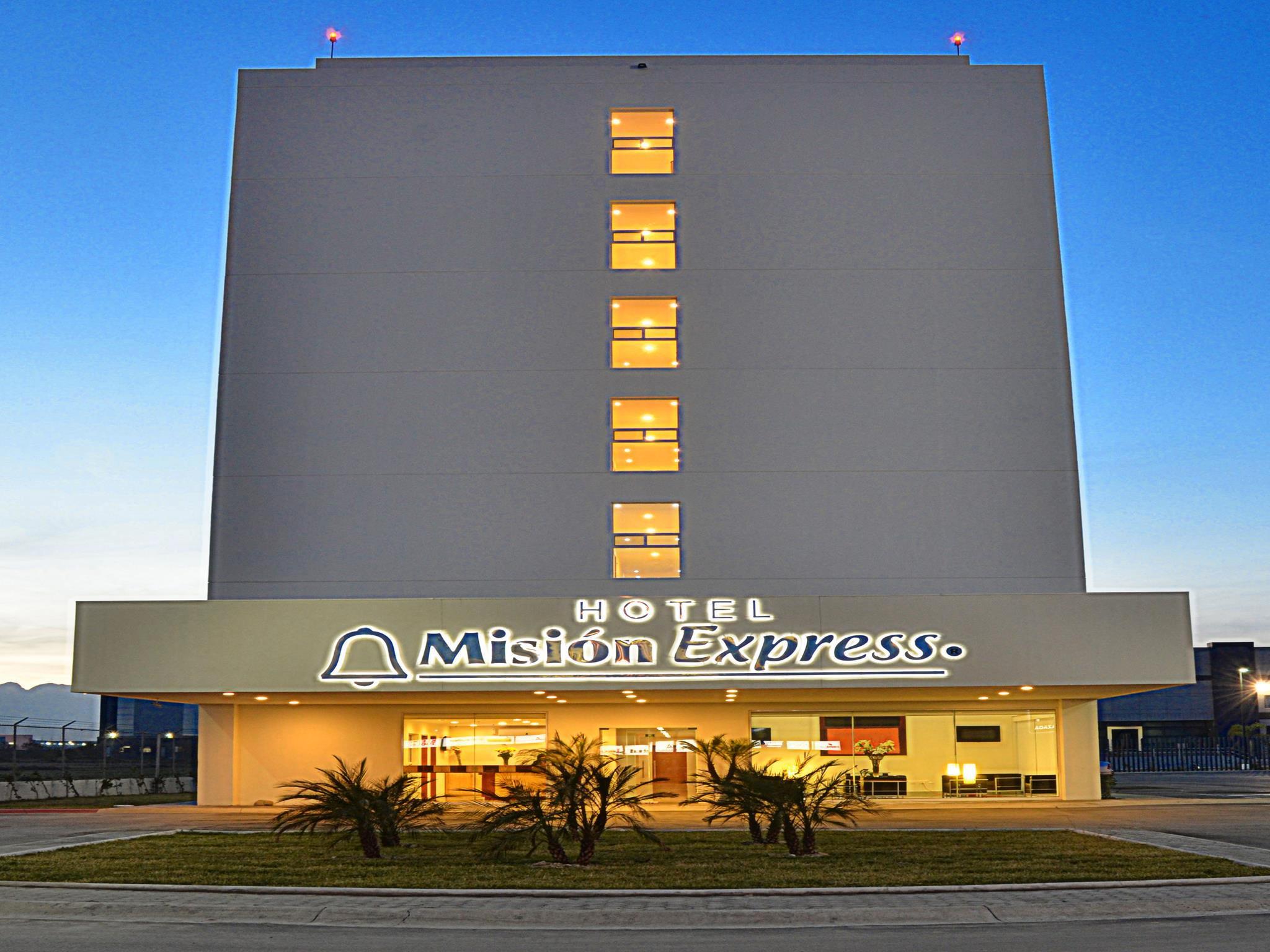 Mision Express Monterrey Aeropuerto La Fe Hotel Apodaca Ngoại thất bức ảnh