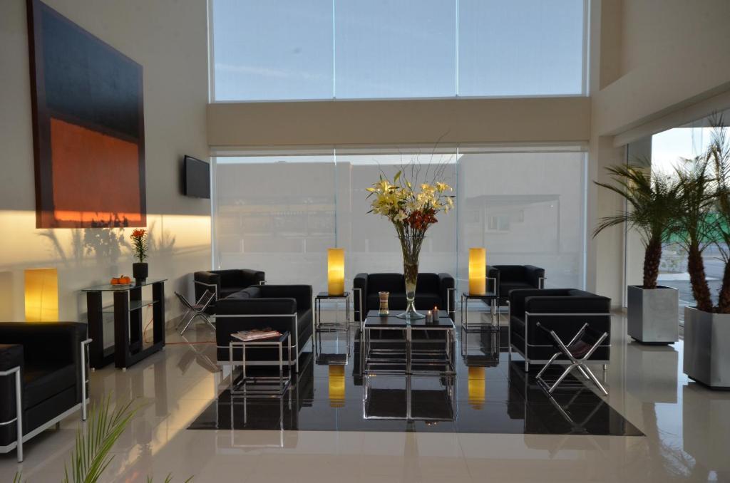 Mision Express Monterrey Aeropuerto La Fe Hotel Apodaca Ngoại thất bức ảnh